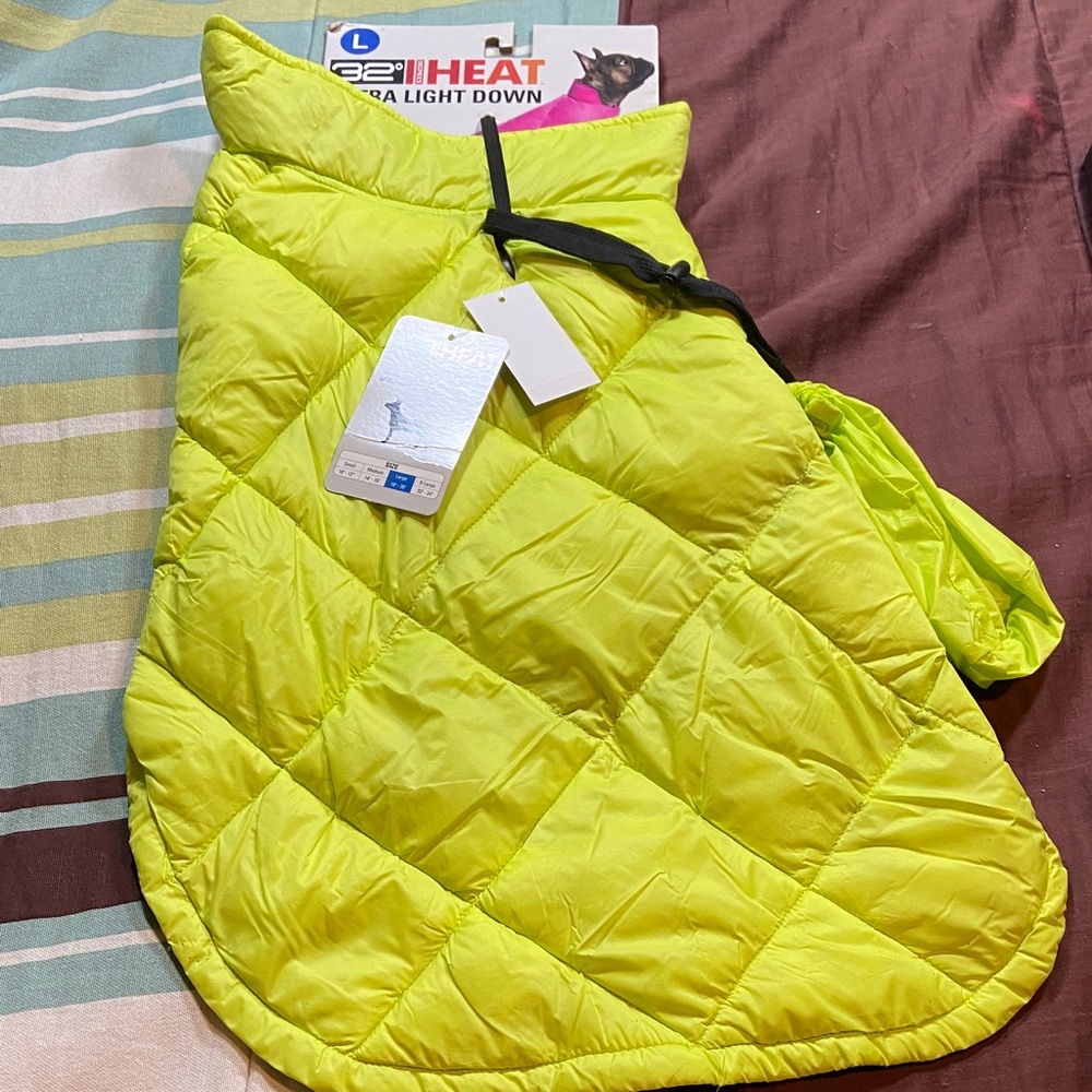 Large Dog Coat.  32 Degree Heat.  NWT!